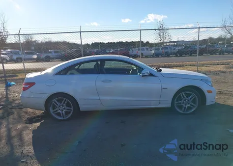 2012 Mercedes-Benz E 350 из США, поврежденный, VIN WDDKJ5KB6CF136416